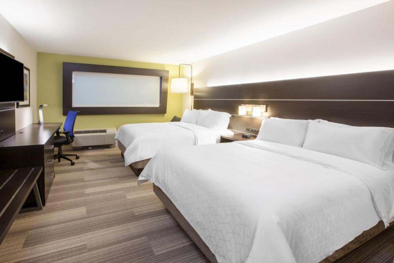 Holiday Inn Express & Suites - Goodland I-70 By Ihg Екстериор снимка