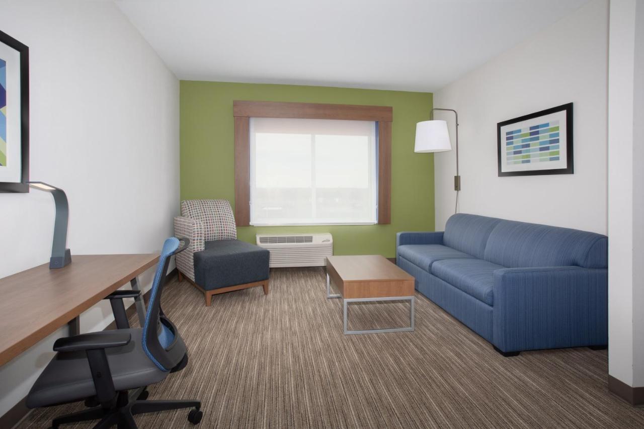 Holiday Inn Express & Suites - Goodland I-70 By Ihg Екстериор снимка