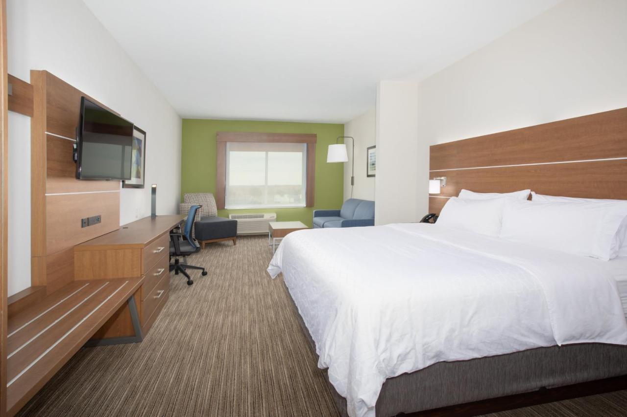 Holiday Inn Express & Suites - Goodland I-70 By Ihg Екстериор снимка