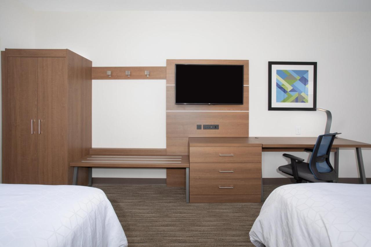 Holiday Inn Express & Suites - Goodland I-70 By Ihg Екстериор снимка