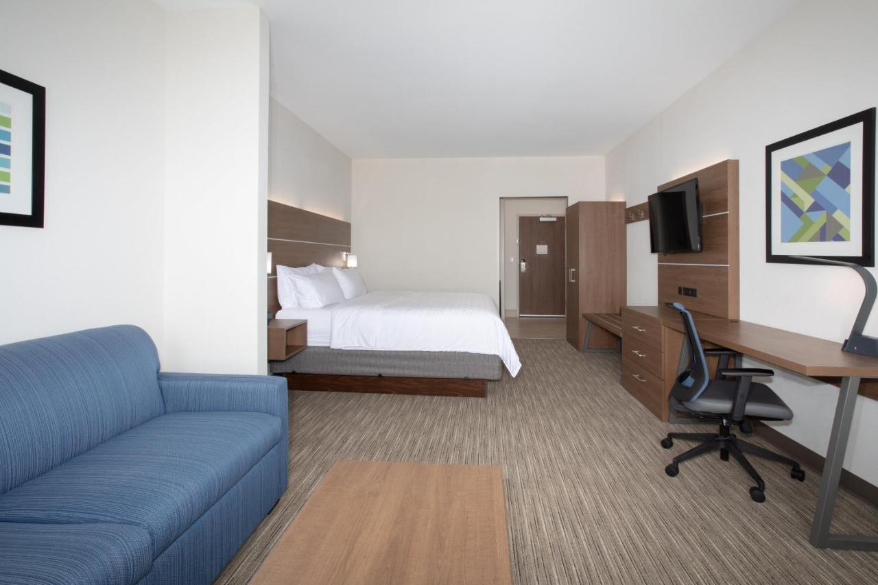 Holiday Inn Express & Suites - Goodland I-70 By Ihg Екстериор снимка