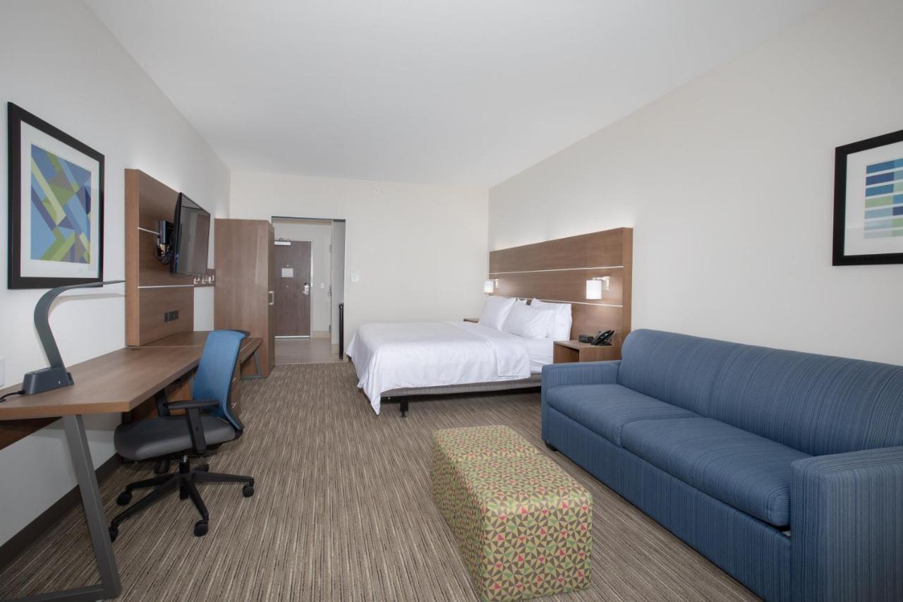 Holiday Inn Express & Suites - Goodland I-70 By Ihg Екстериор снимка