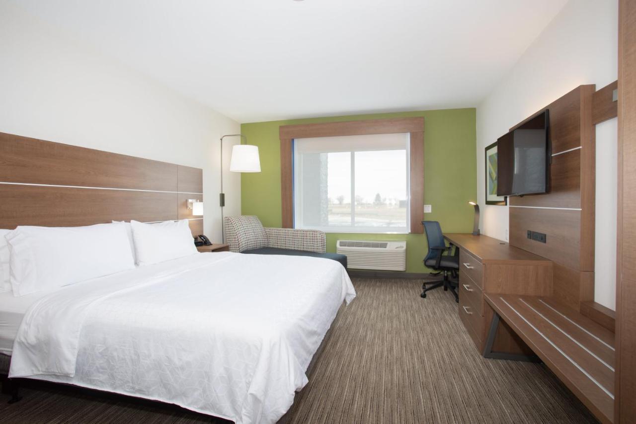 Holiday Inn Express & Suites - Goodland I-70 By Ihg Екстериор снимка