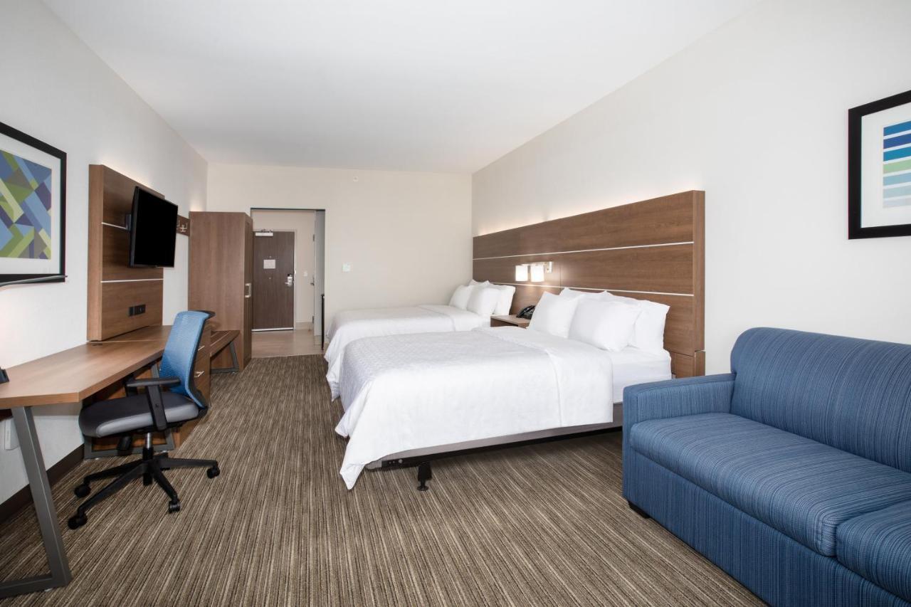 Holiday Inn Express & Suites - Goodland I-70 By Ihg Екстериор снимка
