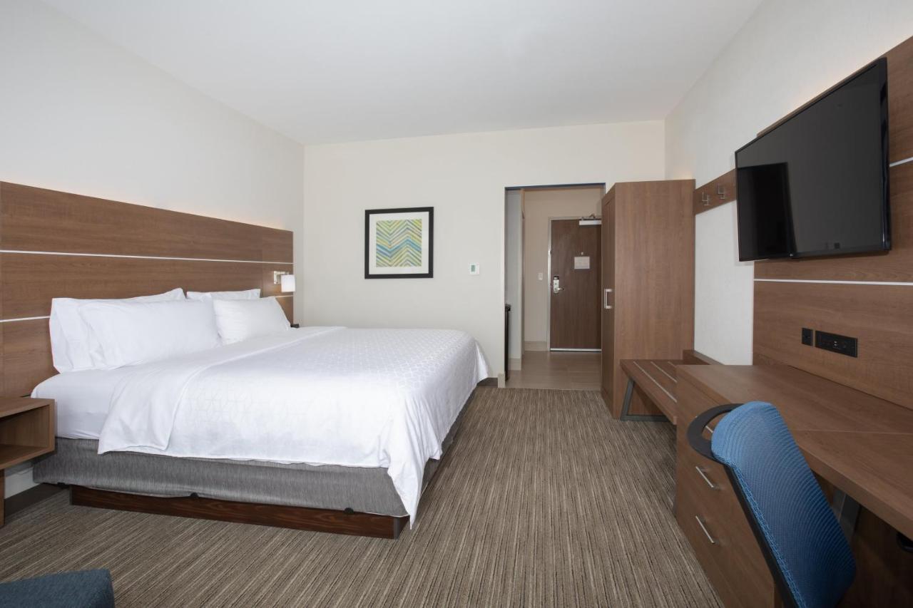 Holiday Inn Express & Suites - Goodland I-70 By Ihg Екстериор снимка