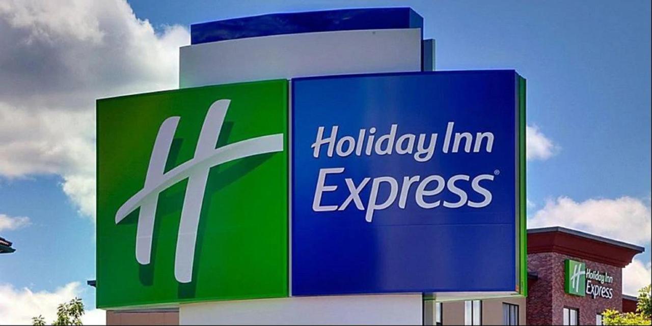 Holiday Inn Express & Suites - Goodland I-70 By Ihg Екстериор снимка